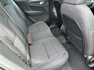 Volvo XC40 B3 G Momentum Pro Auto 120 kW (163 CV)
