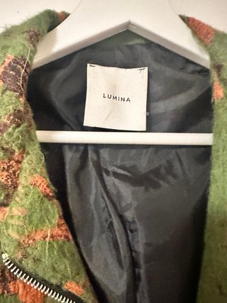 Conjunto LUMINA cazadora y falda verde/naranja