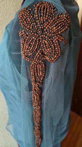 Conjunto azul y marrón