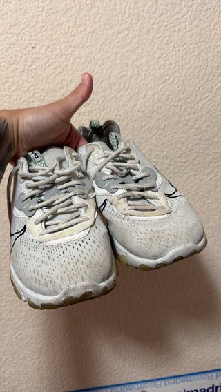 Nike React Zapatillas Gris y Blancas