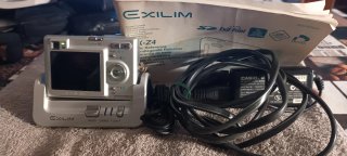 Cámara Casio EXILIM EX-Z4 Plata