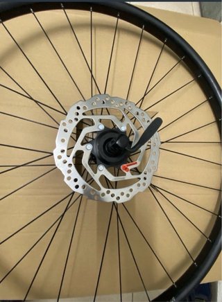 RUEDA TRAS. 29”DISC 9x135 TUBELLES 8/12V HG