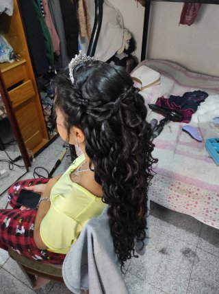 Peluquera & maquilladora a domicilio