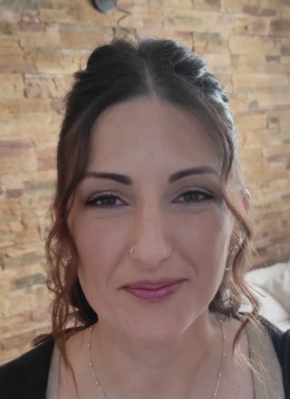 Peluquera & maquilladora a domicilio