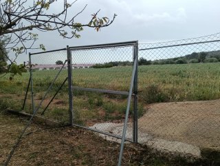 Finca de 32000m2 con casa