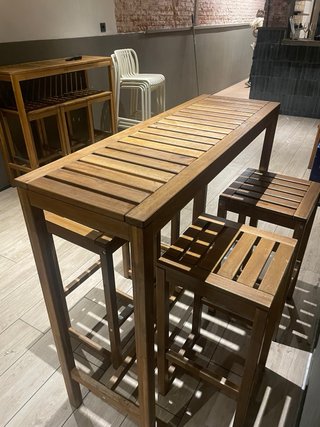 Mesa alta y 4 sillas de madera exterior Ikea