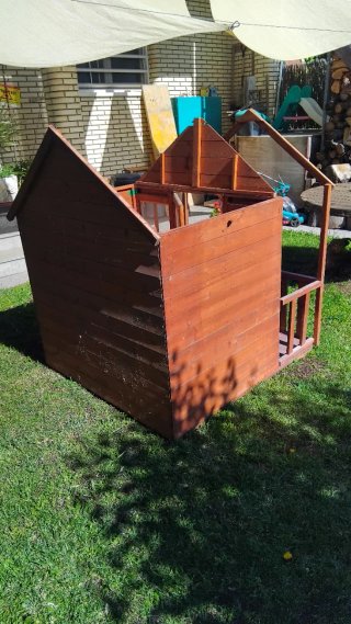 Caseta de jardín de madera para niños