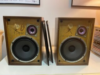 Altavoces Wharfedale Denton
