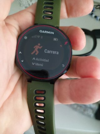 Reloj Garmin Forerunner 235