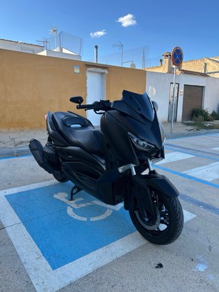 Yamaha XMAX 400