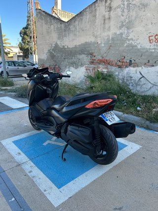 Yamaha XMAX 400