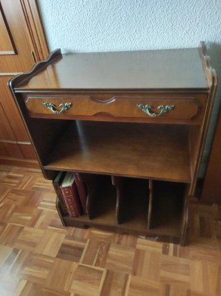 Mueble auxiliar madera con cajones