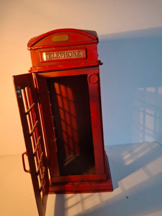 Caja Teléfono Rojo Vintage