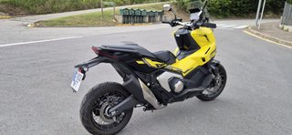 HONDA X-ADV 750