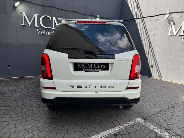 Ssangyong Rexton 200 e-Xdi 4x2 Premium Aut 114 kW (155 CV)
