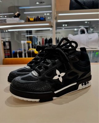 Zapatillas Louis Vuitton Negras precio negociable