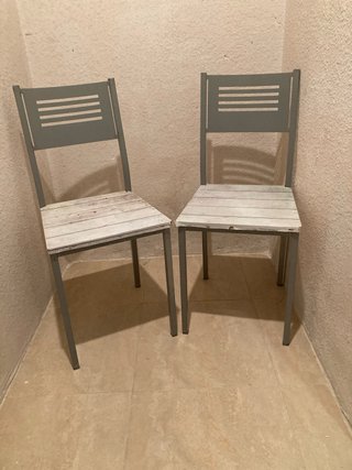 Mesa de cocina extensible gris y blanca