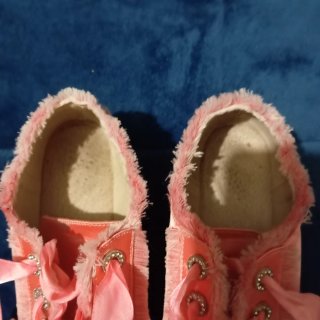 Zapatillas de mujer rosas con cordones