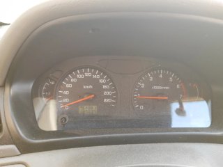 Mitsubishi Space Runner 2000