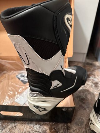 Botas Alpinestars Negras y Blancas