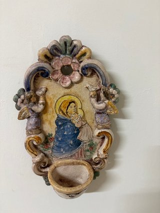 Acquasantiera Madonna con Bambino Ceramica