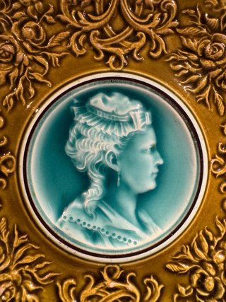 Piatti in maiolica antichi Schramberg Villeroy & Boch, Germania, 1900