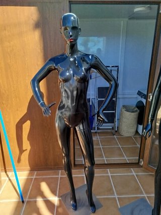 Maniquí Negro Mujer