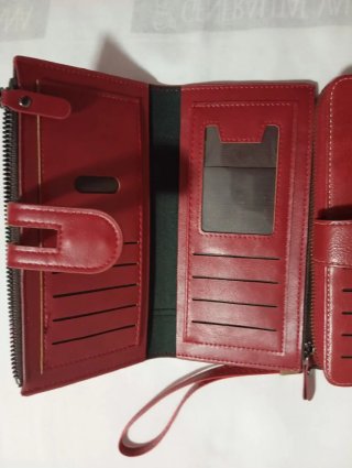Dos monederos rojos