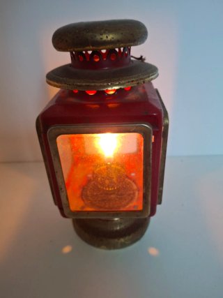 Linterna Antigua Roja