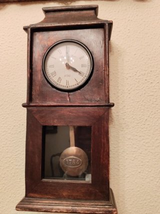 Reloj de péndulo antiguo madera