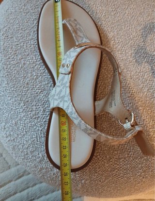 Sandalias Michael Kors Piel Blancas y Doradas