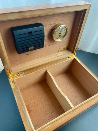 Umidificatore per sigari in legno