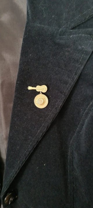 Broche flamenco antiguo guitarra y sombrero