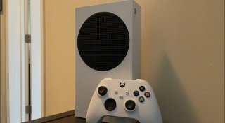 Xbox Series S + mando