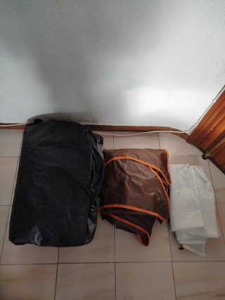 Tienda campaña XL.2-3 dormitorios. 8-12 personas
