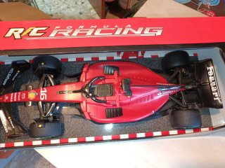 Maisto Ferrari SF-23 RC Racing 1/10