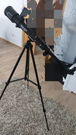 Telescopio Galaxy Tracker con trípode