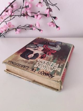 Novela: Mundo, Demonio y Pescado