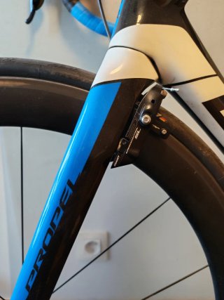 Giant Propel L Carbono Electrónica