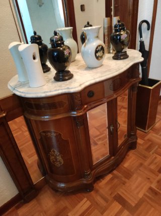 Mueble recibidor madera y mármol