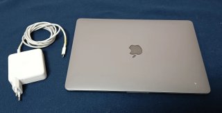 MacBook Pro Intel i5 2.3GHz 16GB RAM 2017
