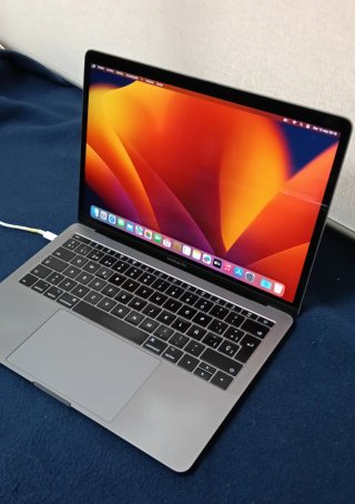 MacBook Pro Intel i5 2.3GHz 16GB RAM 2017