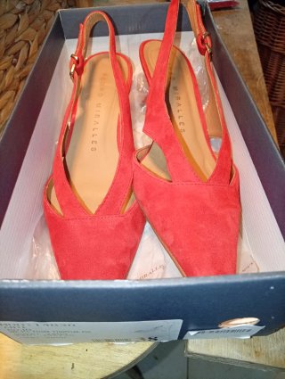 Zapatos Pedro Miralles rojos tacón mujer