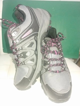 Zapatillas Montaña Dama 37 - 1 Uso