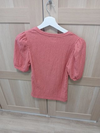 Blusa Stradivarius rosa talla XS