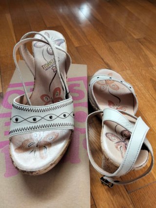 Sandalias cuña mujer MANZANITA beige