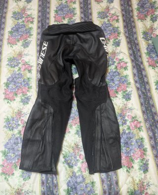 Mono Dainese Talla 50 Dos Piezas