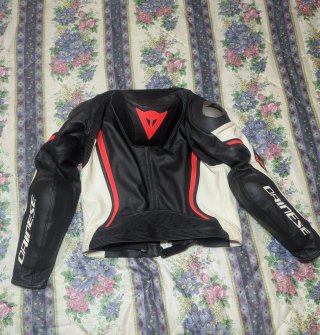 Mono Dainese Talla 50 Dos Piezas