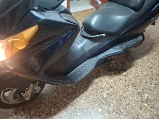 Suzuki Burgman 400 - Maxi Scooter