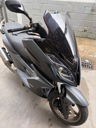 Kymco K-XCT 125cc Maxi Scooter Negra/Gris